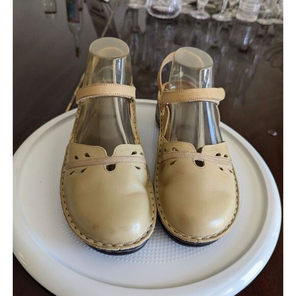 Naot Gardenia Mary Jane Shoes Womens Leather Closed Toe Ankle Strap - Picture 13 of 13